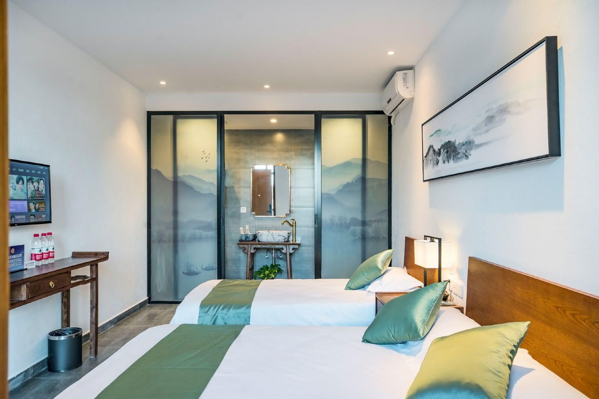 Hotel Lotus